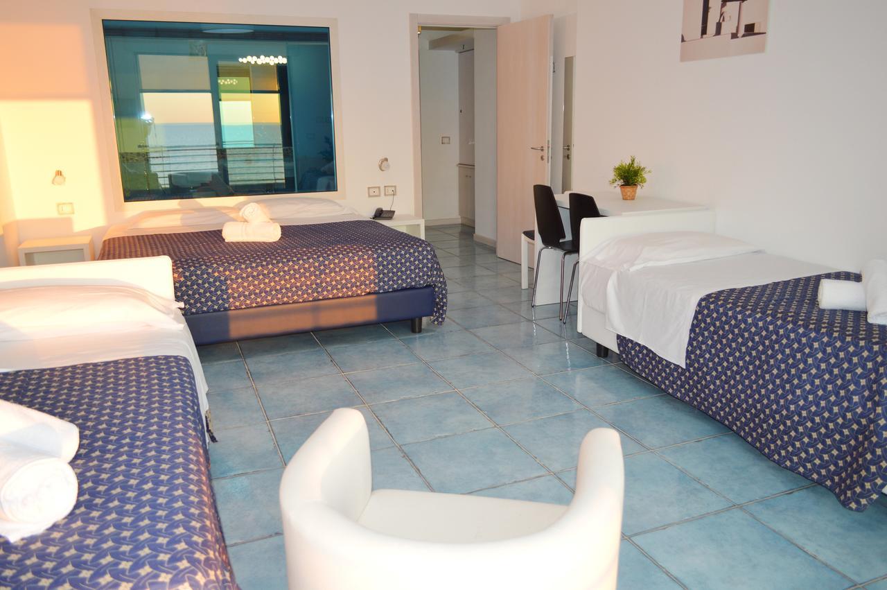 Capo dʼOrlando Capo Nettuno Hotel מראה חיצוני תמונה